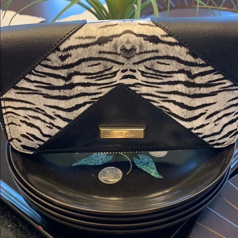 Dream Control animal print wallet NWOT